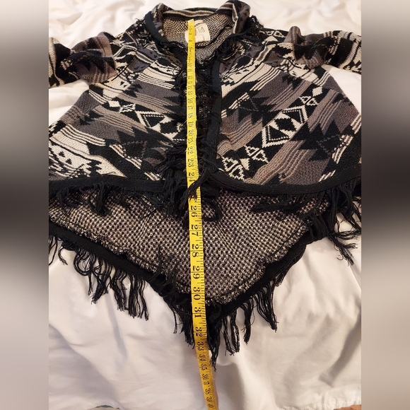 Billabong Women's Black & Cream Southwestern Print Cardigan With Fringe #boho - Picture 6 of 7